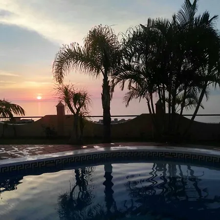 Villa Jade Candelaria