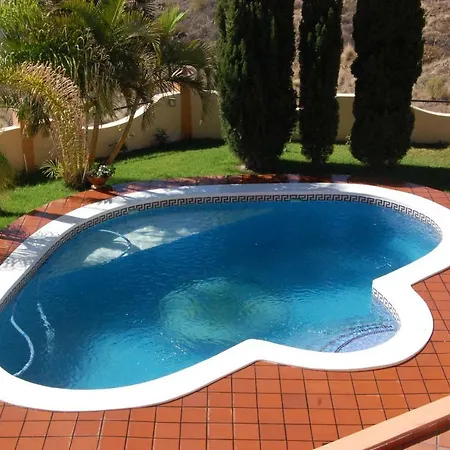 Villa Jade Candelaria